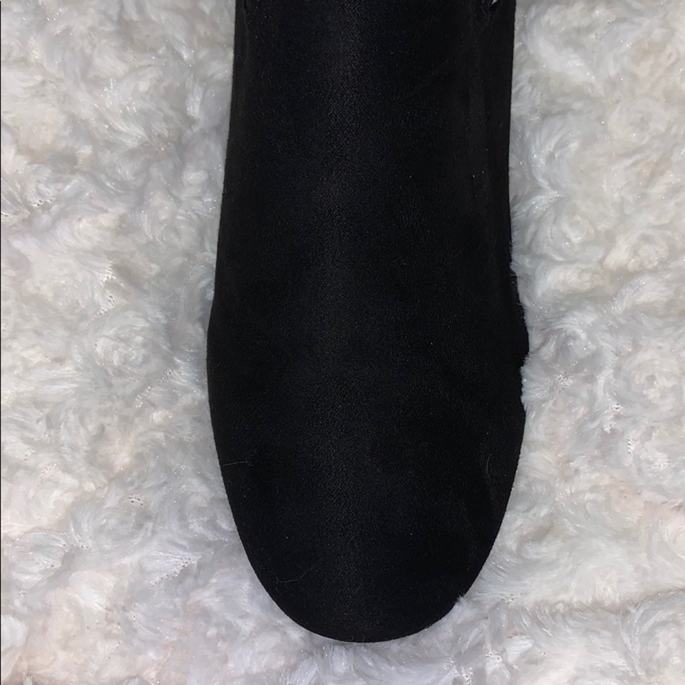 Boots - Picture 3 of 4